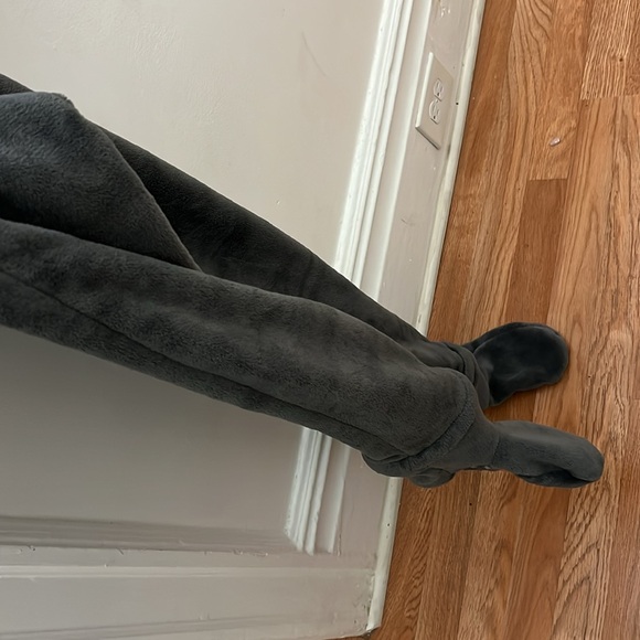 Fuzzy Soft Footed Zip Up Hooded Onesie NWOT - Picture 8 of 13